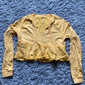 Free people ruffle hem long sleeve crop XS